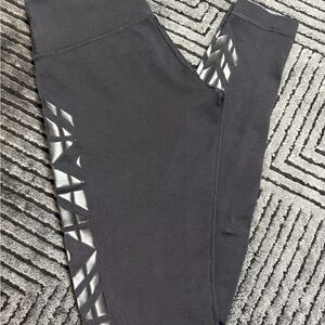 lululemon athletica Women’s Black Leggings with Silver Geometric Accents